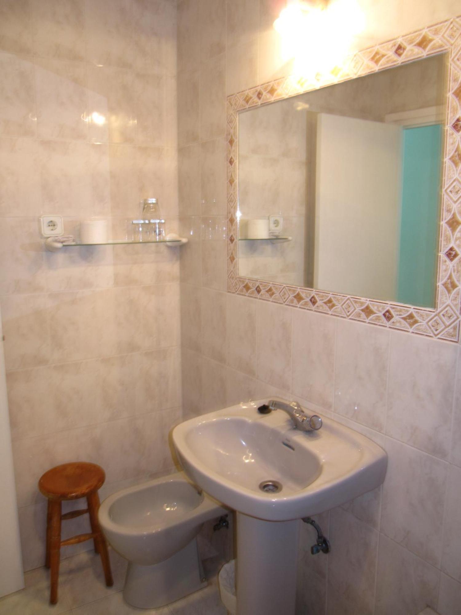Hostal La Pilarica Marbella Bilik gambar