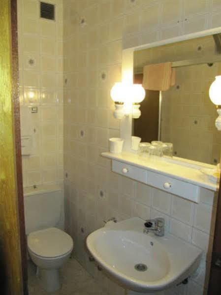 Hostal La Pilarica Marbella Luaran gambar