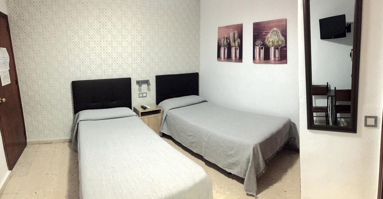 Hostal La Pilarica Marbella Luaran gambar