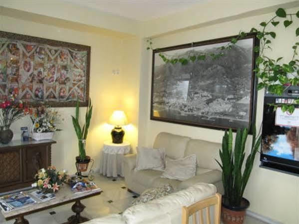 Hostal La Pilarica Marbella Luaran gambar