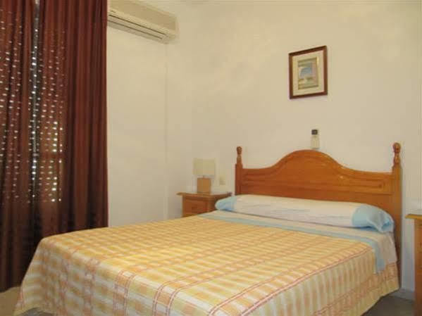 Hostal La Pilarica Marbella Luaran gambar