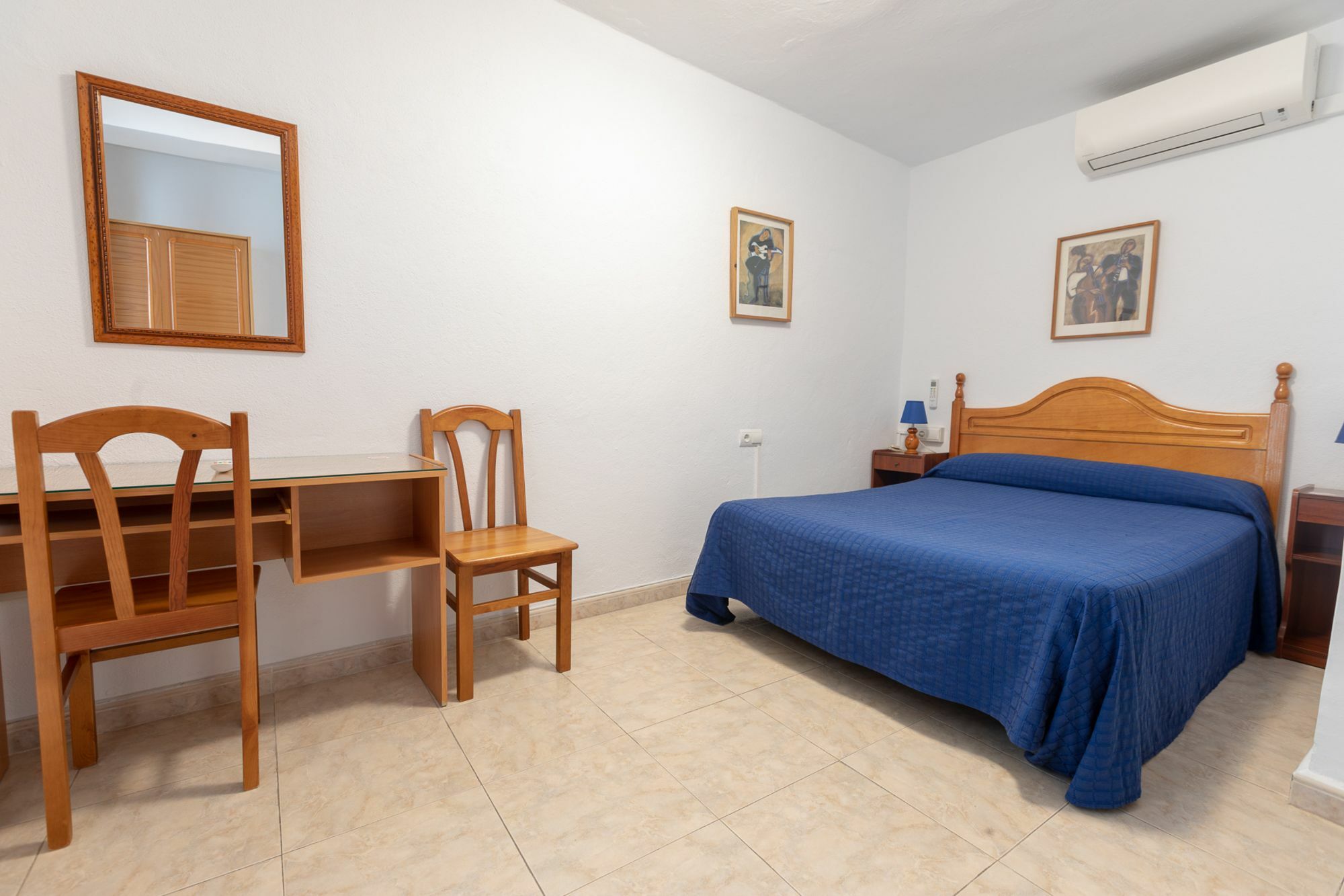 Hostal La Pilarica Marbella Luaran gambar