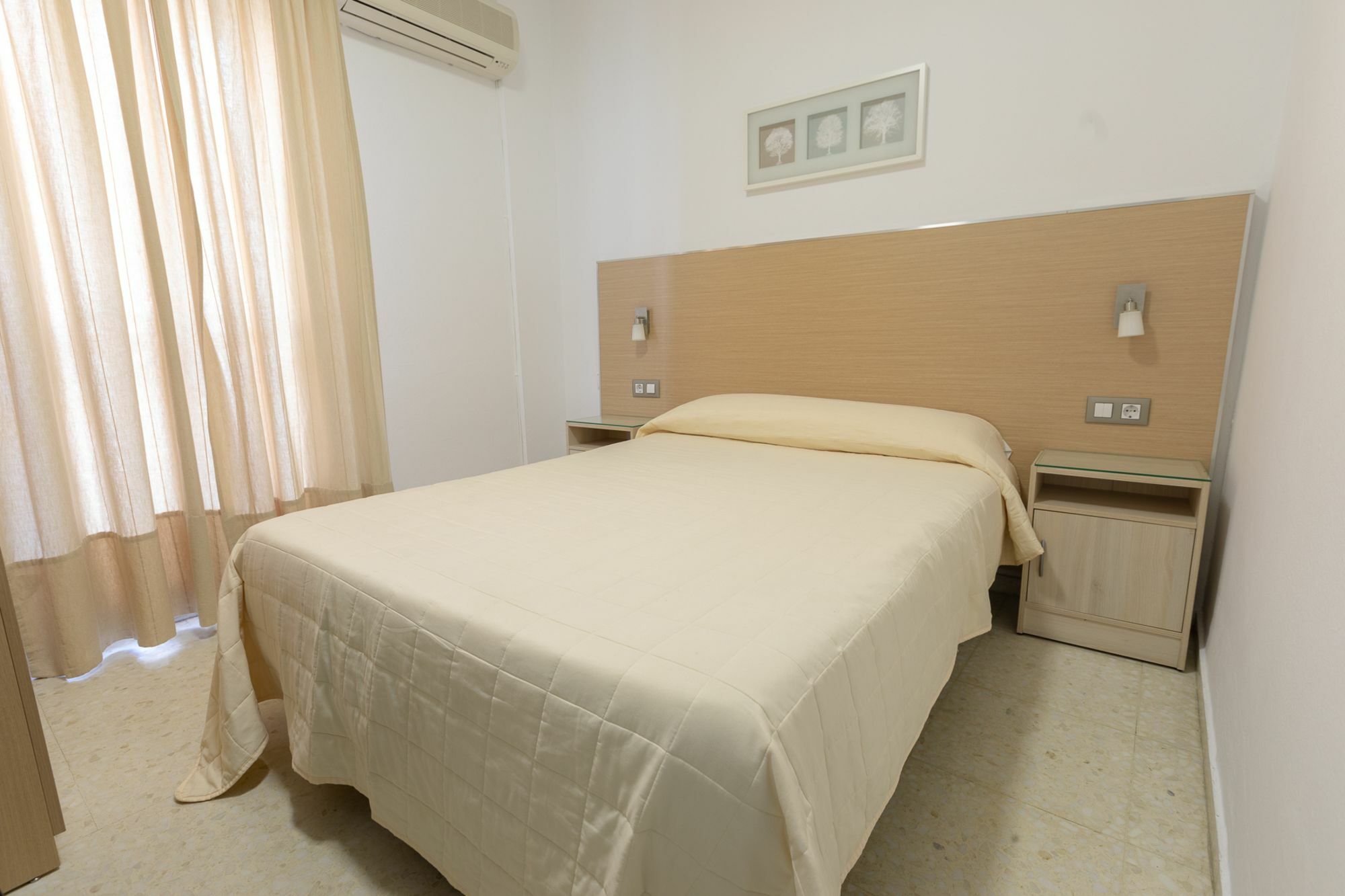 Hostal La Pilarica Marbella Luaran gambar