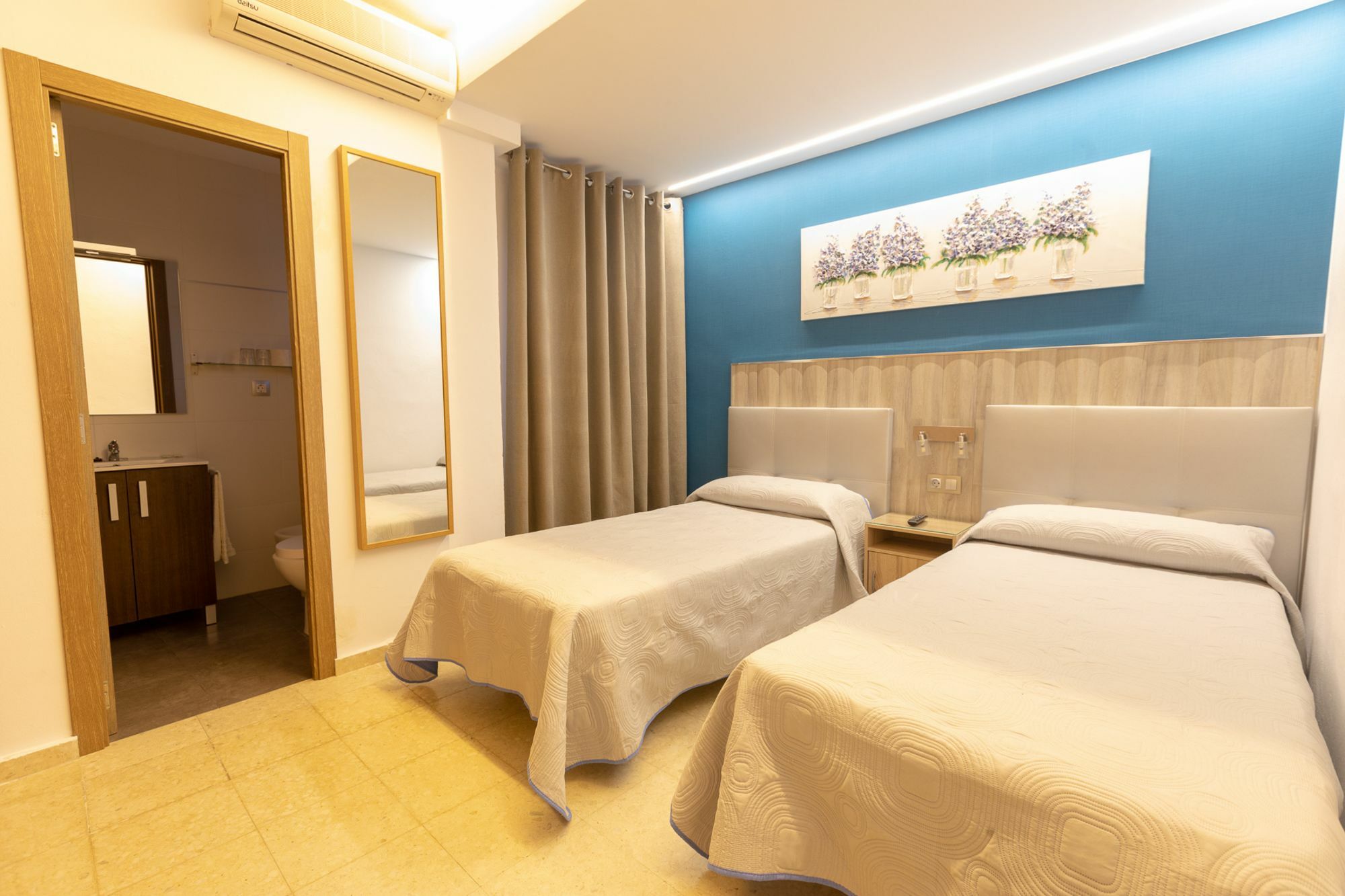 Hostal La Pilarica Marbella Luaran gambar