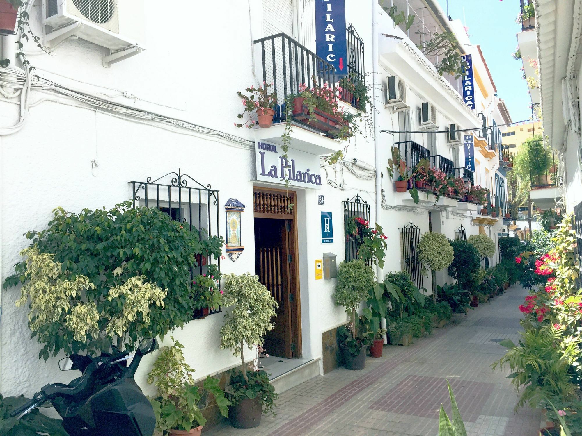 Hostal La Pilarica Marbella Luaran gambar